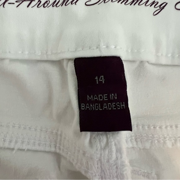 Gloria Vanderbilt white shorts/capri - Picture 5 of 8